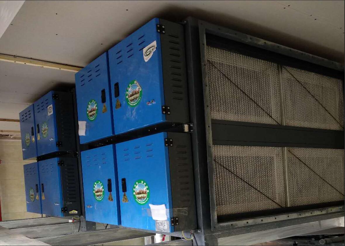 中央廚房(fáng)油煙(yān)淨化(huà)治理(lǐ)——昆明(míng)某廚房(fáng)